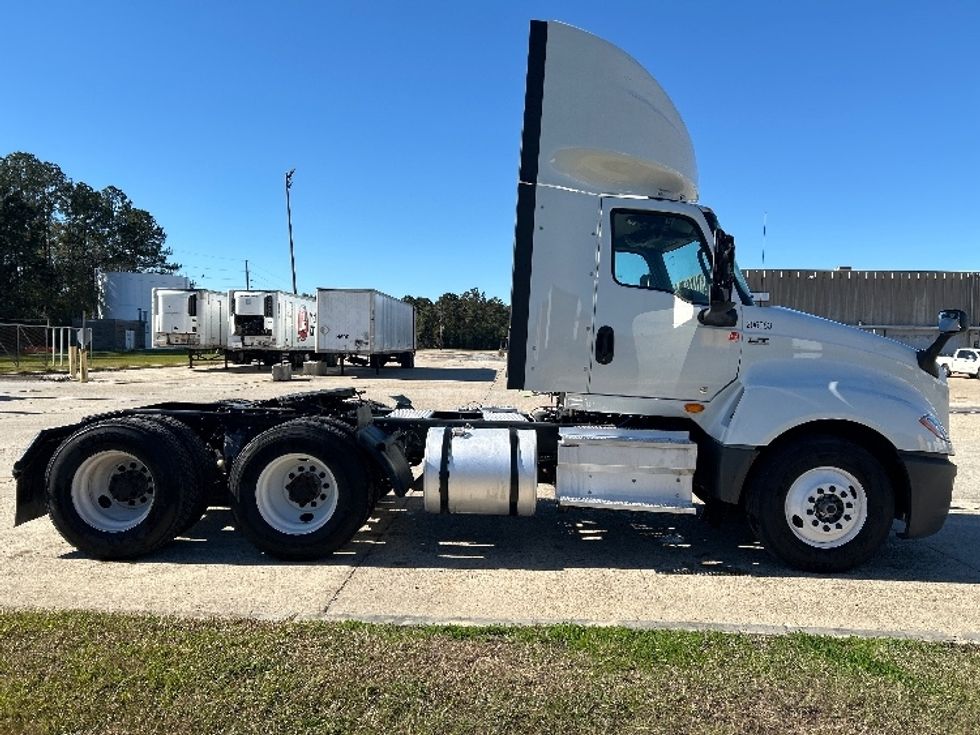 Day Cab Tractor-Heavy Duty Tractors-International-2019-LT625-Hammond-LA-414,006\n\t\tmiles-$ 44,500 - Image 8