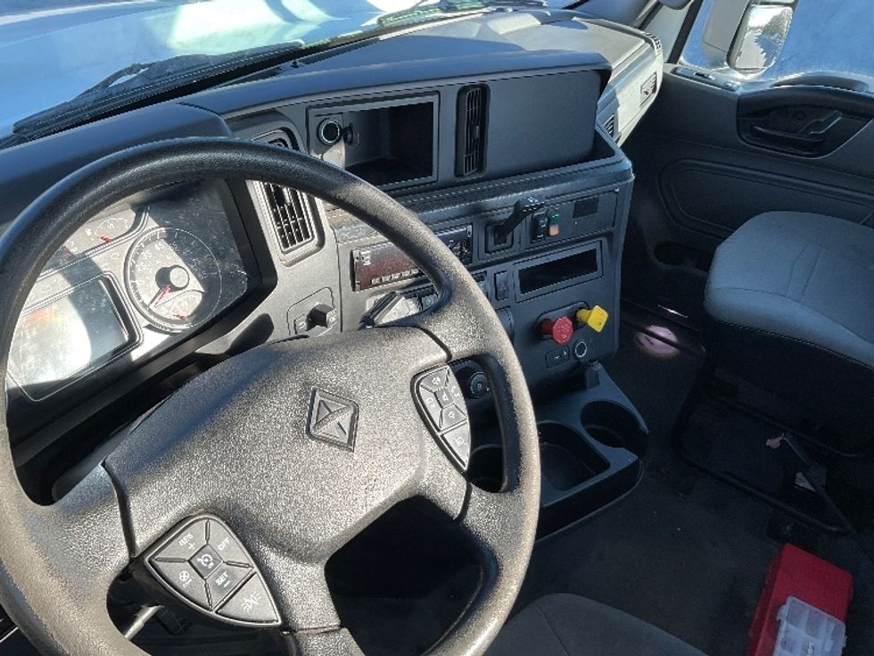 Day Cab Tractor-Heavy Duty Tractors-International-2019-LT625-Harrisburg-PA-200,973\n\t\tmiles-$ 34,750 - Image 10