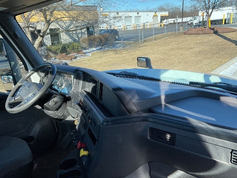 Day Cab Tractor-Heavy Duty Tractors-International-2019-LT625-Harrisburg-PA-200,973\n\t\tmiles-$ 34,750 - Image 14