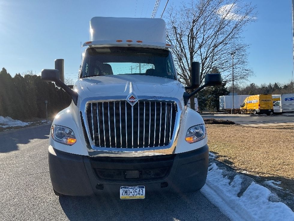 Day Cab Tractor-Heavy Duty Tractors-International-2019-LT625-Harrisburg-PA-200,973\n\t\tmiles-$ 34,750 - Image 2