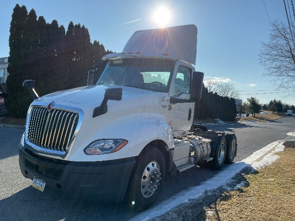 Day Cab Tractor-Heavy Duty Tractors-International-2019-LT625-Harrisburg-PA-200,973\n\t\tmiles-$ 34,750 - Image 3