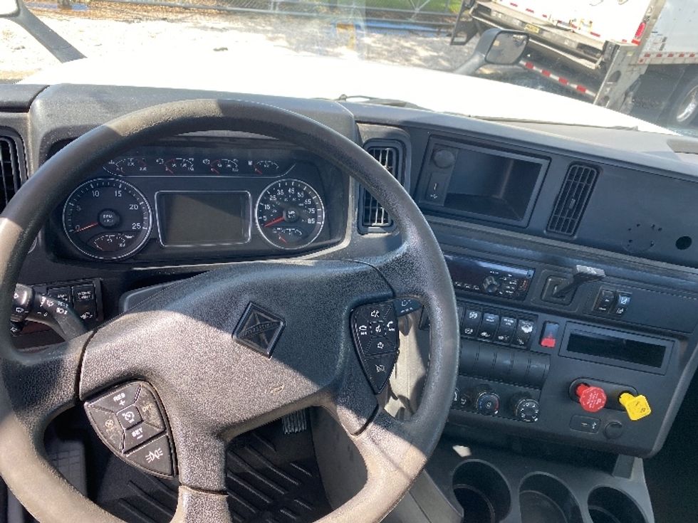 Day Cab Tractor-Heavy Duty Tractors-International-2019-LT625-Harrisburg-PA-340,794\n\t\tmiles-$ 27,750 - Image 11