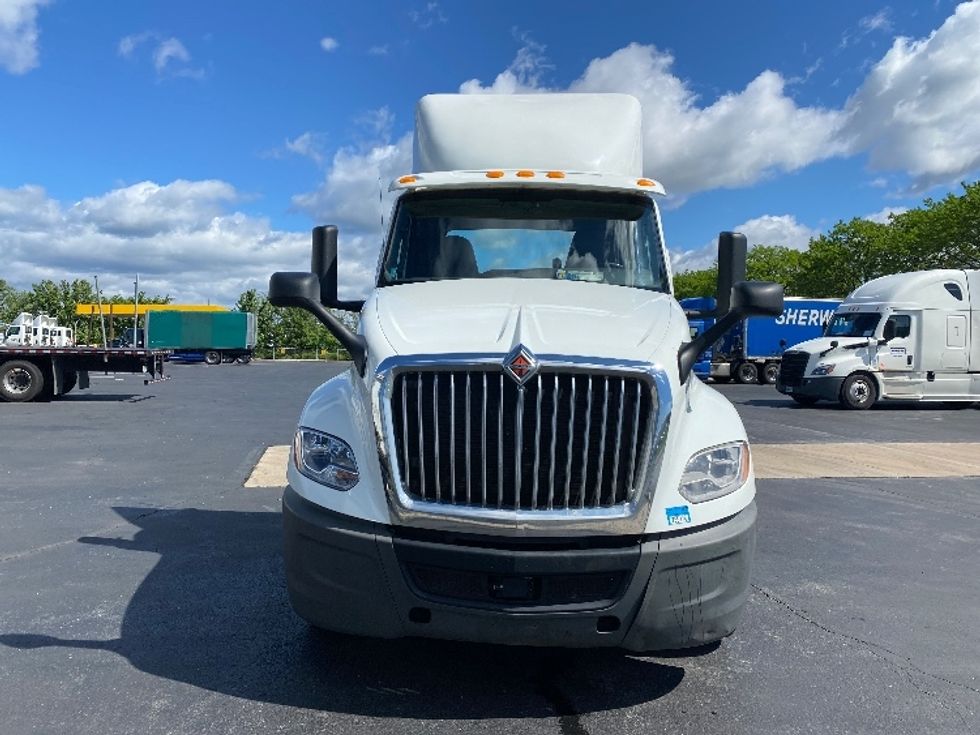 Day Cab Tractor-Heavy Duty Tractors-International-2019-LT625-Harrisburg-PA-340,794\n\t\tmiles-$ 27,750 - Image 2