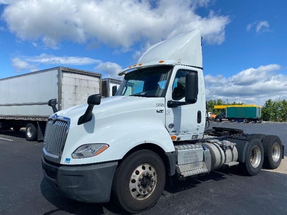Day Cab Tractor-Heavy Duty Tractors-International-2019-LT625-Harrisburg-PA-340,794\n\t\tmiles-$ 27,750 - Image 3