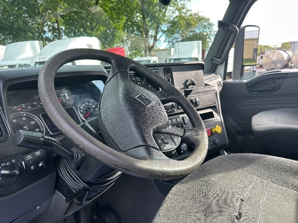 Day Cab Tractor-Heavy Duty Tractors-International-2019-LT625-Harrisburg-PA-392,570\n\t\tmiles-$ 23,000 - Image 10