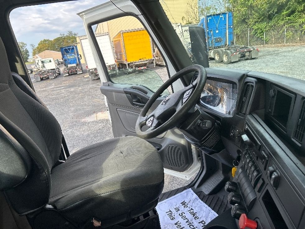 Day Cab Tractor-Heavy Duty Tractors-International-2019-LT625-Harrisburg-PA-392,570\n\t\tmiles-$ 23,000 - Image 13