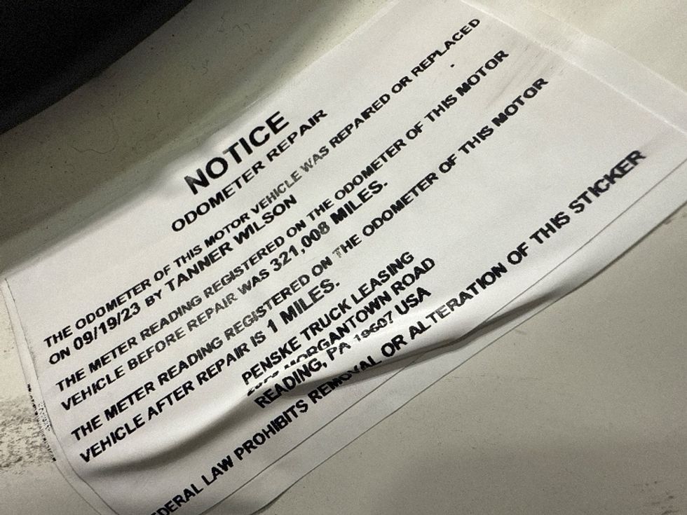 Day Cab Tractor-Heavy Duty Tractors-International-2019-LT625-Harrisburg-PA-392,570\n\t\tmiles-$ 23,000 - Image 16