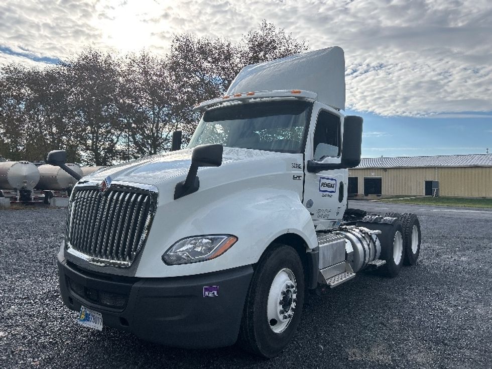 Day Cab Tractor-Heavy Duty Tractors-International-2019-LT625-Harrisburg-PA-392,570\n\t\tmiles-$ 23,000 - Image 3