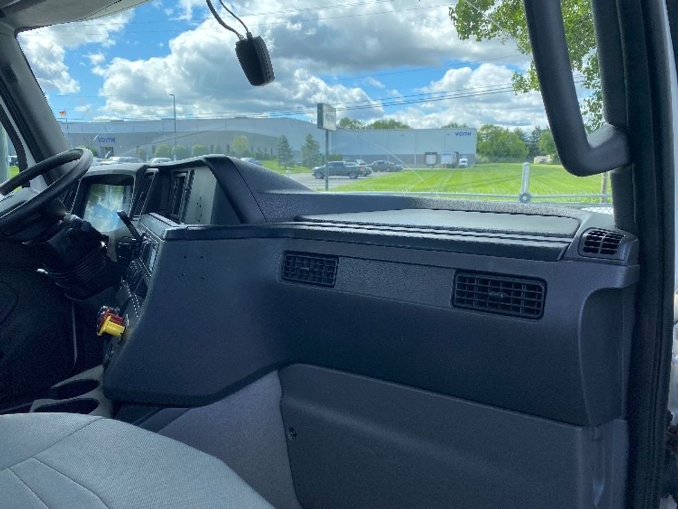 Day Cab Tractor-Heavy Duty Tractors-International-2019-LT625-Harrisburg-PA-406,740\n\t\tmiles-$ 24,250 - Image 13