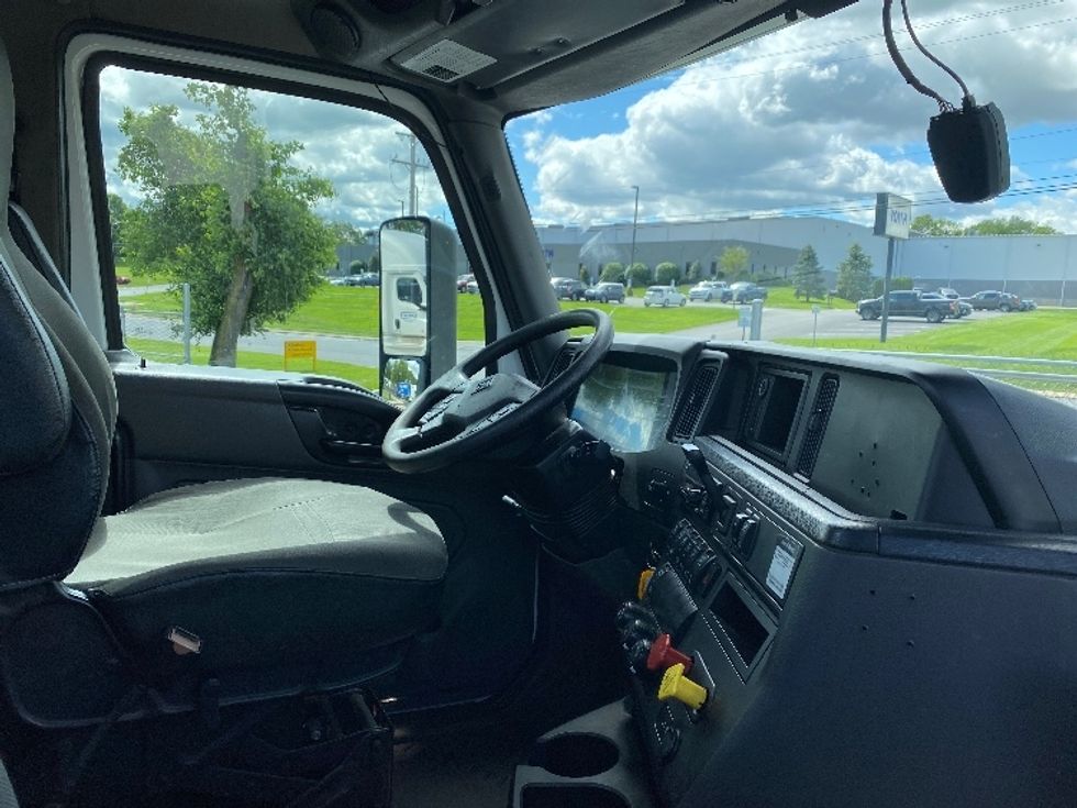 Day Cab Tractor-Heavy Duty Tractors-International-2019-LT625-Harrisburg-PA-406,740\n\t\tmiles-$ 24,250 - Image 14