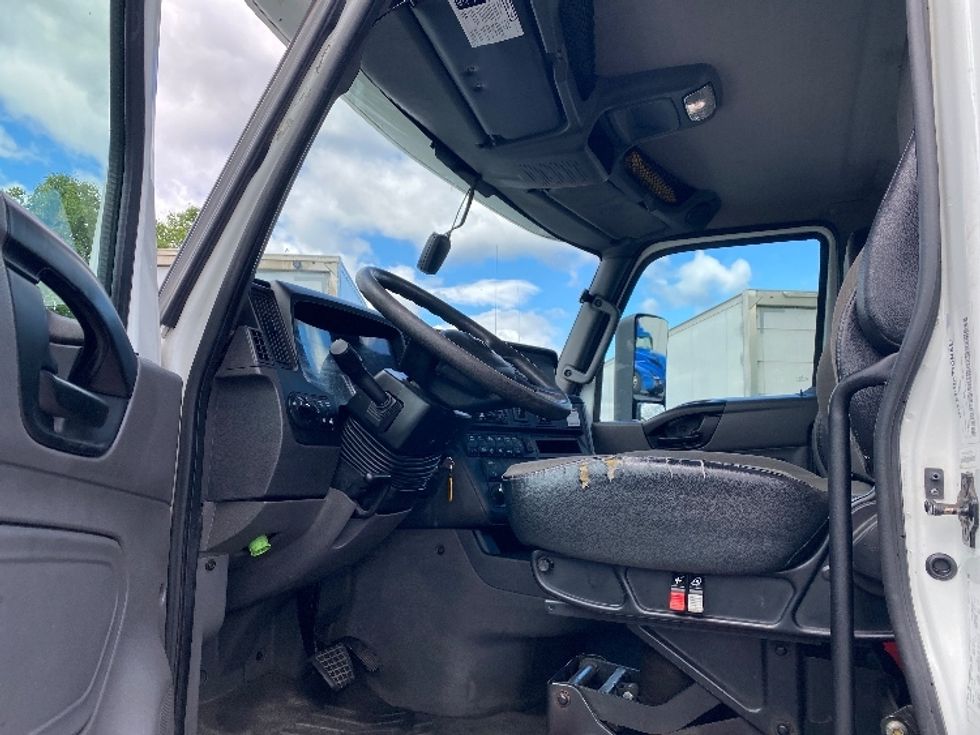 Day Cab Tractor-Heavy Duty Tractors-International-2019-LT625-Harrisburg-PA-406,740\n\t\tmiles-$ 24,250 - Image 9
