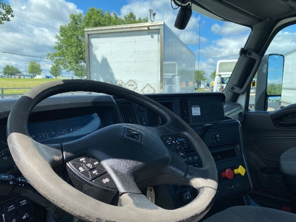Day Cab Tractor-Heavy Duty Tractors-International-2019-LT625-Harrisburg-PA-417,977\n\t\tmiles-$ 23,500 - Image 10
