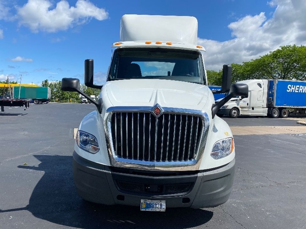 Day Cab Tractor-Heavy Duty Tractors-International-2019-LT625-Harrisburg-PA-417,977\n\t\tmiles-$ 23,500 - Image 2