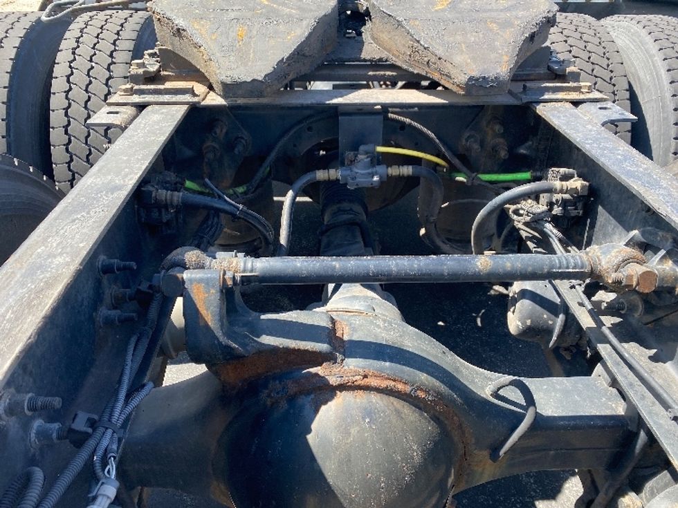 Day Cab Tractor-Heavy Duty Tractors-International-2019-LT625-Harrisburg-PA-417,977\n\t\tmiles-$ 23,500 - Image 6