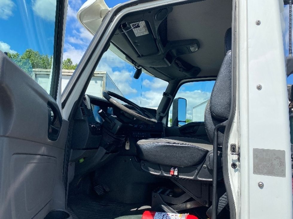 Day Cab Tractor-Heavy Duty Tractors-International-2019-LT625-Harrisburg-PA-417,977\n\t\tmiles-$ 23,500 - Image 9