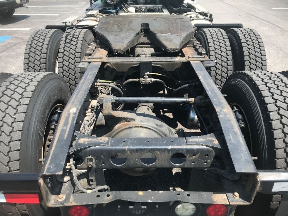 Day Cab Tractor-Heavy Duty Tractors-International-2019-LT625-Harrisburg-PA-492,435\n\t\tmiles-$ 22,750 - Image 6