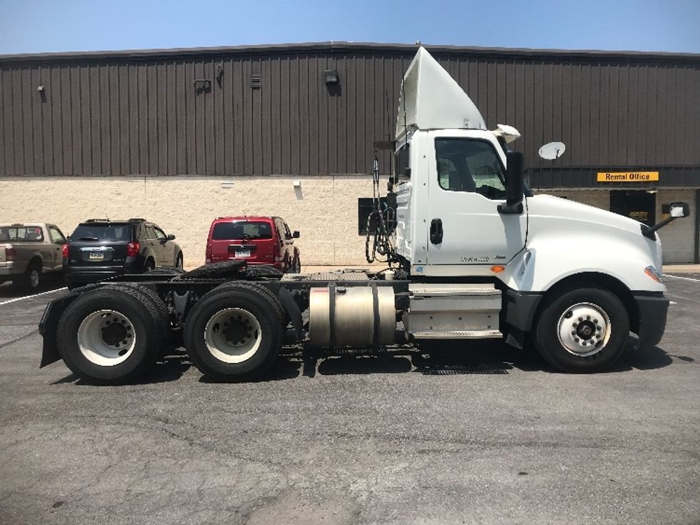 Day Cab Tractor-Heavy Duty Tractors-International-2019-LT625-Harrisburg-PA-492,435\n\t\tmiles-$ 22,750 - Image 8