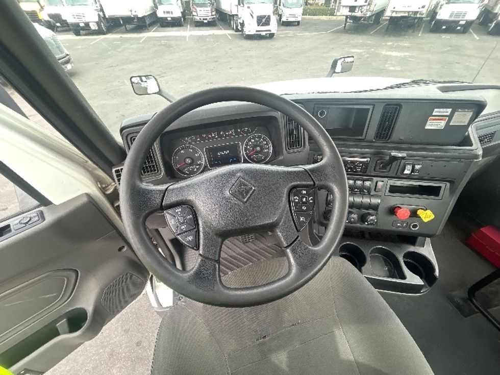 Day Cab Tractor-Heavy Duty Tractors-International-2019-LT625-Hayward-CA-212,237\n\t\tmiles-$ 27,500 - Image 11