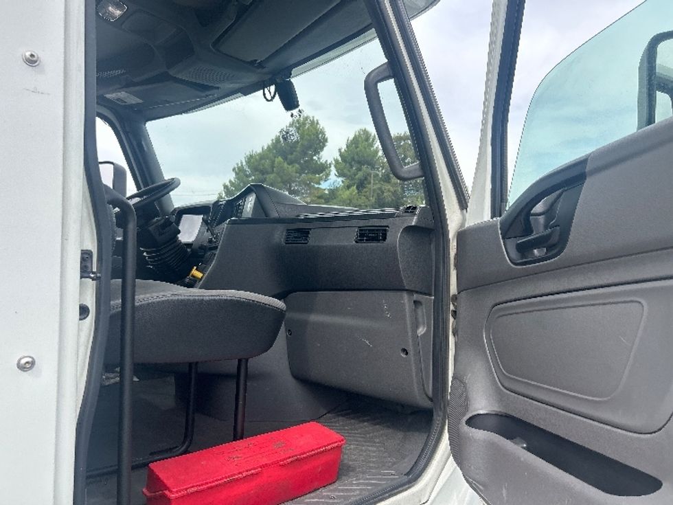 Day Cab Tractor-Heavy Duty Tractors-International-2019-LT625-Hayward-CA-212,237\n\t\tmiles-$ 27,500 - Image 12