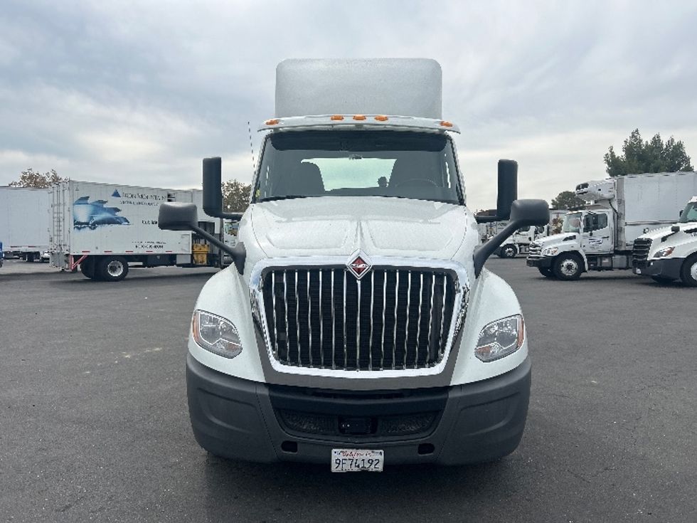 Day Cab Tractor-Heavy Duty Tractors-International-2019-LT625-Hayward-CA-212,237\n\t\tmiles-$ 27,500 - Image 2