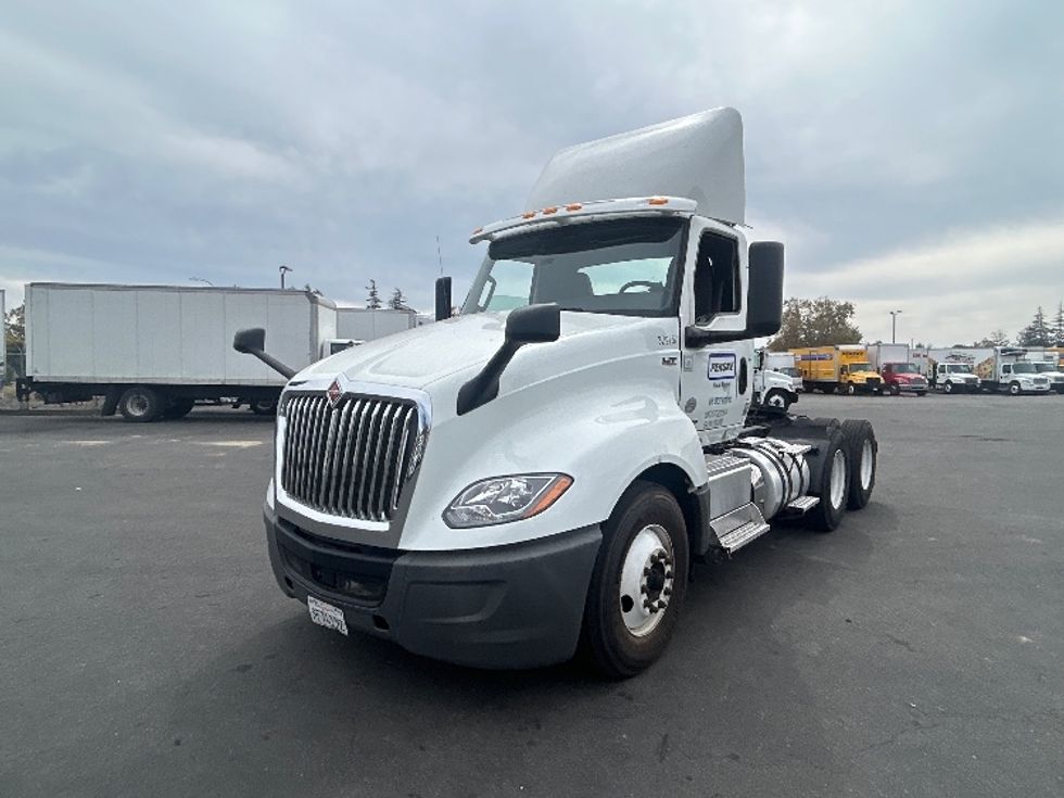 Day Cab Tractor-Heavy Duty Tractors-International-2019-LT625-Hayward-CA-212,237\n\t\tmiles-$ 27,500 - Image 3