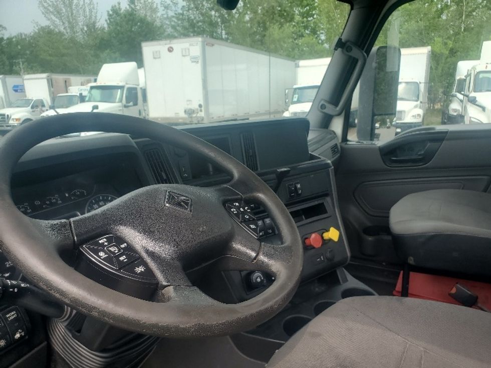 Day Cab Tractor-Heavy Duty Tractors-International-2019-LT625-Hazleton-PA-431,006\n\t\tmiles-$ 22,750 - Image 10