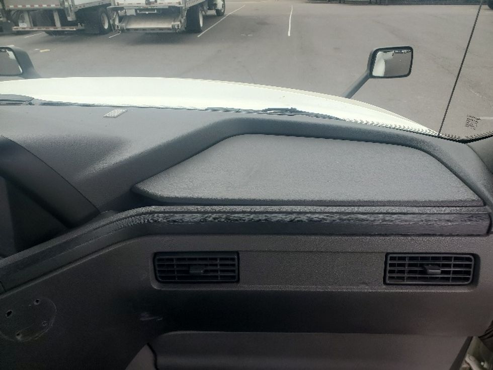 Day Cab Tractor-Heavy Duty Tractors-International-2019-LT625-Hazleton-PA-431,006\n\t\tmiles-$ 22,750 - Image 13