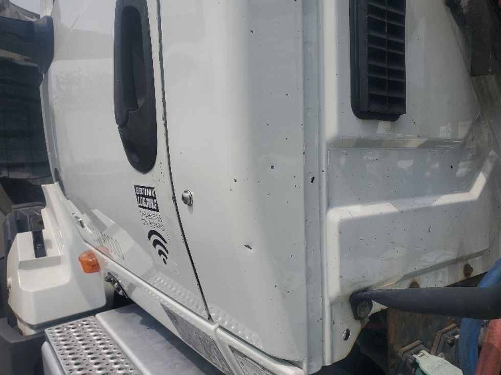 Day Cab Tractor-Heavy Duty Tractors-International-2019-LT625-Hazleton-PA-431,006\n\t\tmiles-$ 22,750 - Image 17