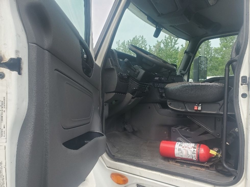 Day Cab Tractor-Heavy Duty Tractors-International-2019-LT625-Hazleton-PA-431,006\n\t\tmiles-$ 22,750 - Image 9