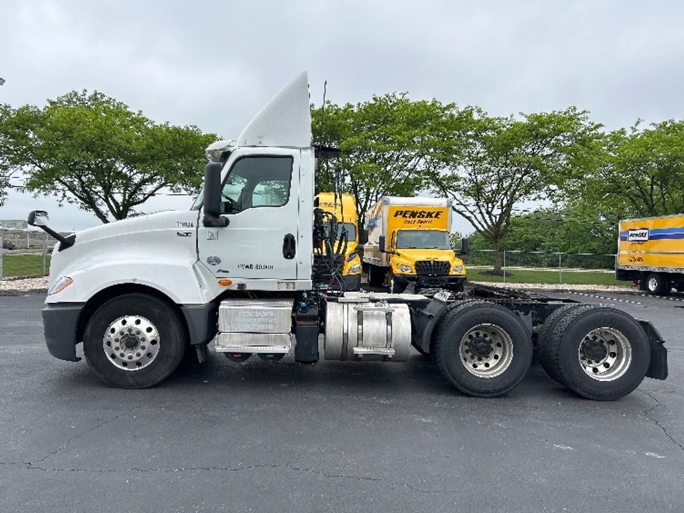 Day Cab Tractor-Heavy Duty Tractors-International-2019-LT625-Hazleton-PA-441,039\n\t\tmiles-$ 22,750 - Image 4