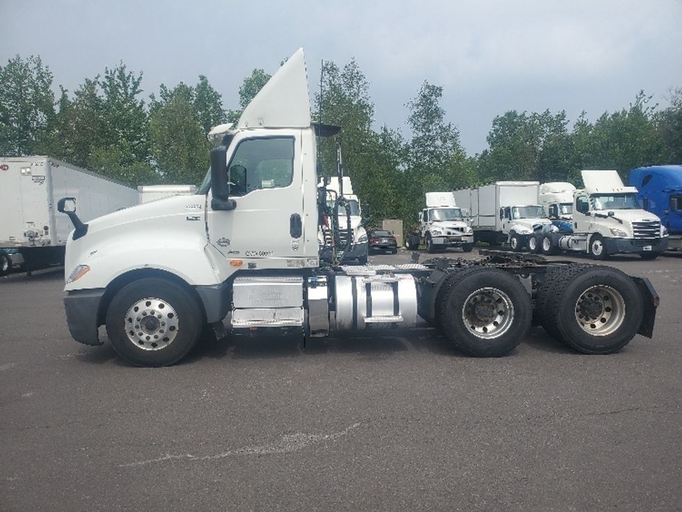 Day Cab Tractor-Heavy Duty Tractors-International-2019-LT625-Hazleton-PA-441,414\n\t\tmiles-$ 23,500 - Image 4