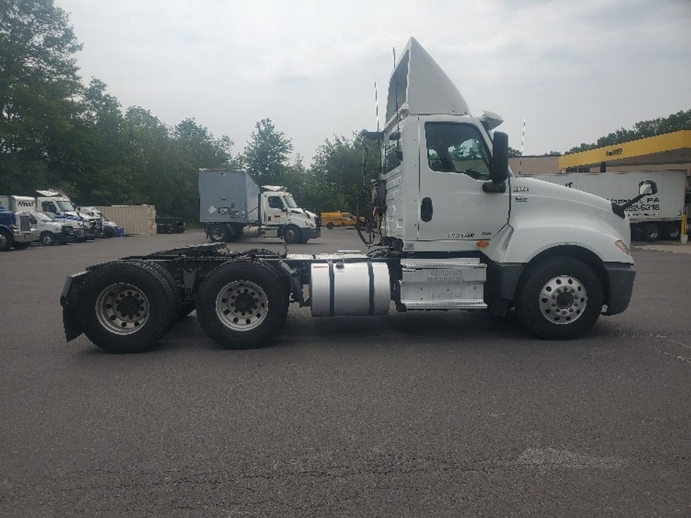 Day Cab Tractor-Heavy Duty Tractors-International-2019-LT625-Hazleton-PA-441,414\n\t\tmiles-$ 23,500 - Image 8