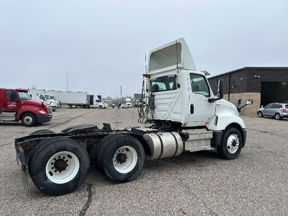 Day Cab Tractor-Heavy Duty Tractors-International-2019-LT625-Holland-MI-268,189\n\t\tmiles-$ 28,750 - Image 5