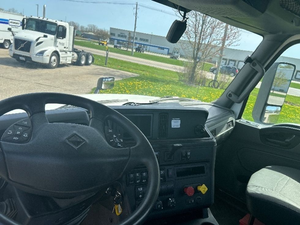 Day Cab Tractor-Heavy Duty Tractors-International-2019-LT625-Holland-MI-268,189\n\t\tmiles-$ 28,750 - Image 8
