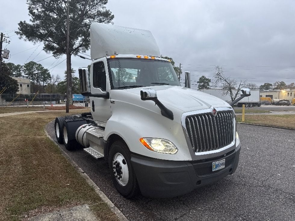 Day Cab Tractor-Heavy Duty Tractors-International-2019-LT625-Homewood-AL-425,337\n\t\tmiles-$ 30,500 - Image 1