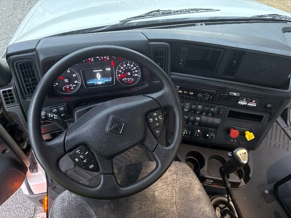 Day Cab Tractor-Heavy Duty Tractors-International-2019-LT625-Homewood-AL-425,337\n\t\tmiles-$ 30,500 - Image 11