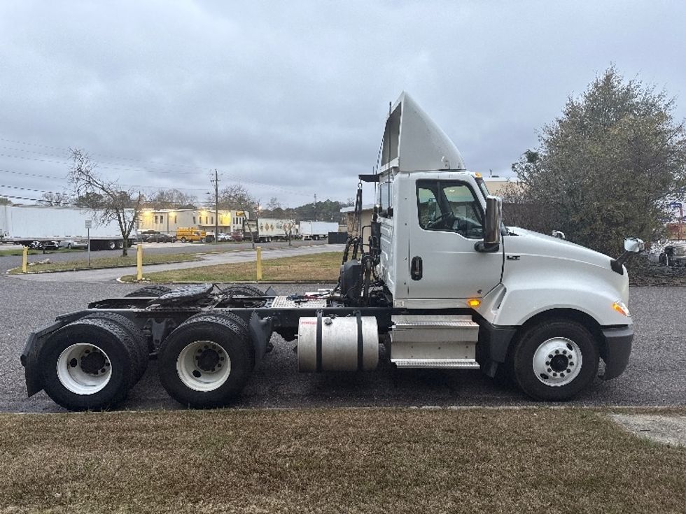 Day Cab Tractor-Heavy Duty Tractors-International-2019-LT625-Homewood-AL-425,337\n\t\tmiles-$ 30,500 - Image 8