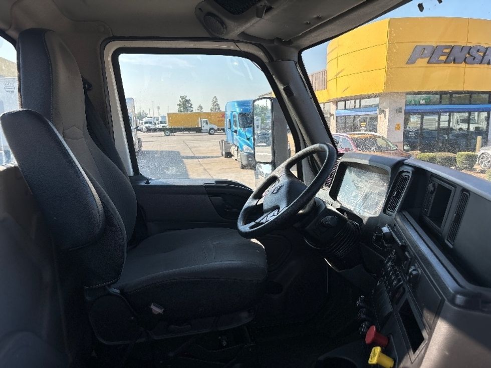 Day Cab Tractor-Heavy Duty Tractors-International-2019-LT625-Houston-TX-233,896\n\t\tmiles-$ 40,250 - Image 14