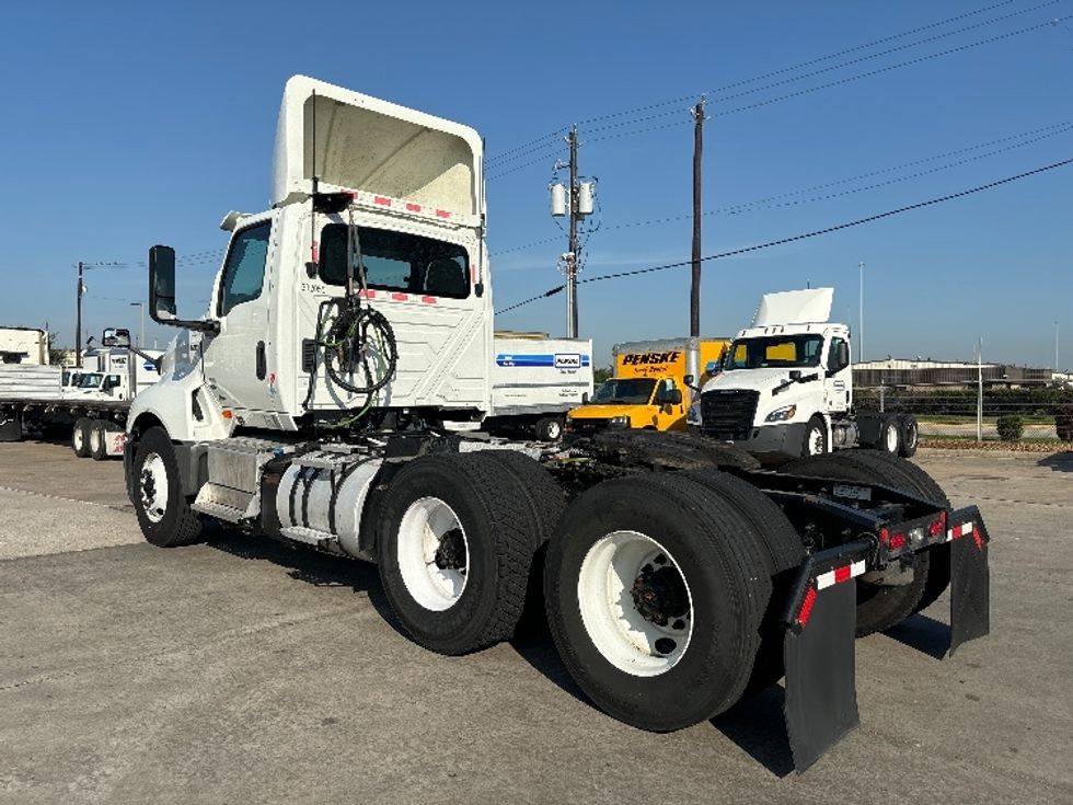 Day Cab Tractor-Heavy Duty Tractors-International-2019-LT625-Houston-TX-233,896\n\t\tmiles-$ 40,250 - Image 5
