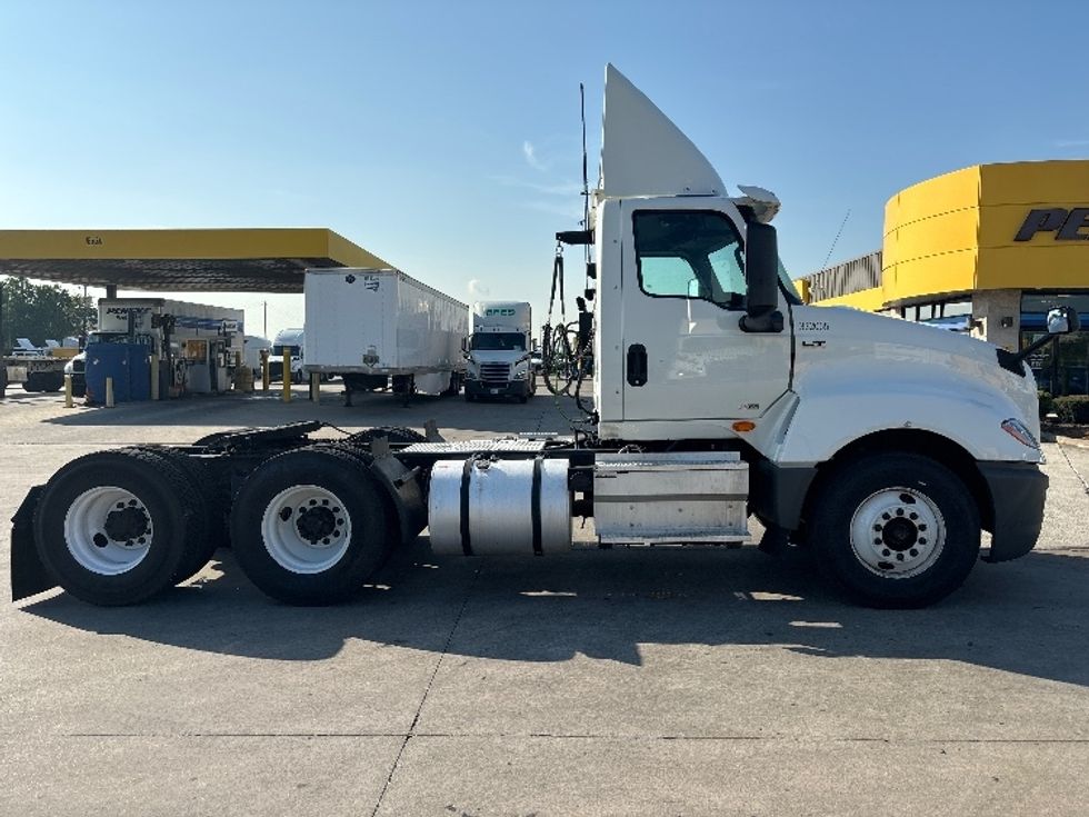 Day Cab Tractor-Heavy Duty Tractors-International-2019-LT625-Houston-TX-233,896\n\t\tmiles-$ 40,250 - Image 8