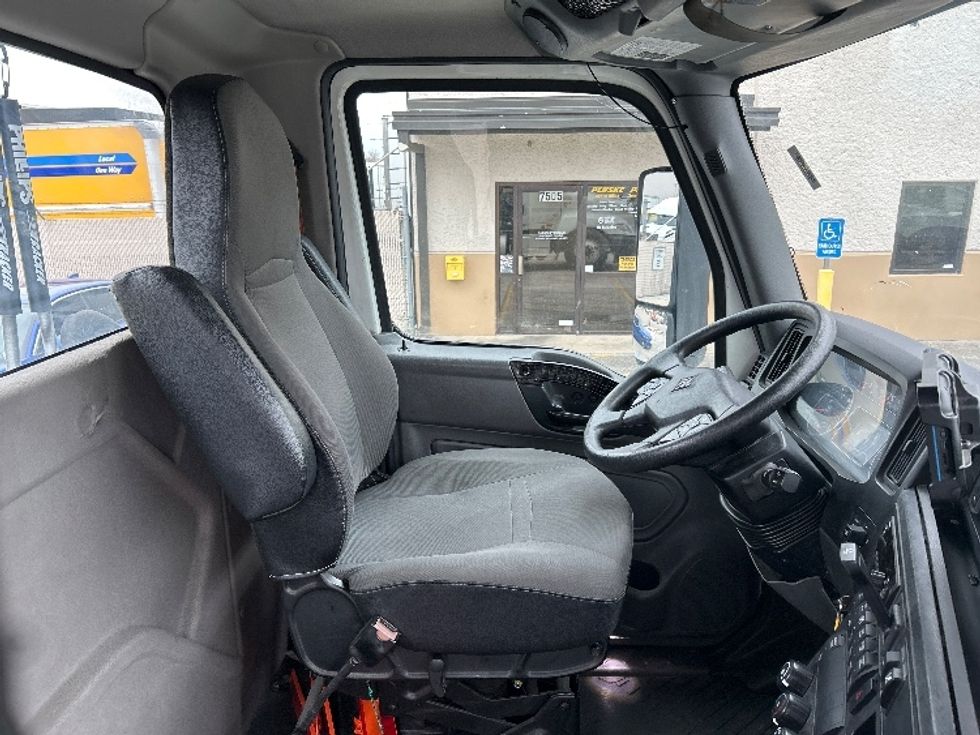 Day Cab Tractor-Heavy Duty Tractors-International-2019-LT625-Houston-TX-315,436\n\t\tmiles-$ 35,000 - Image 14
