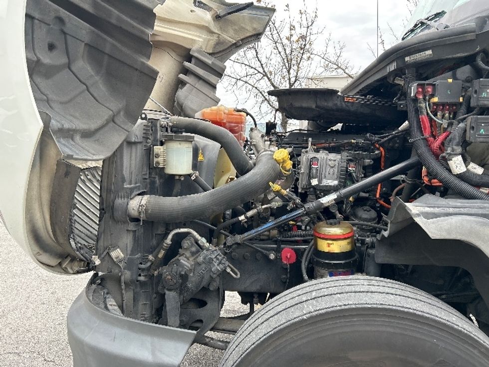 Day Cab Tractor-Heavy Duty Tractors-International-2019-LT625-Houston-TX-315,436\n\t\tmiles-$ 35,000 - Image 16