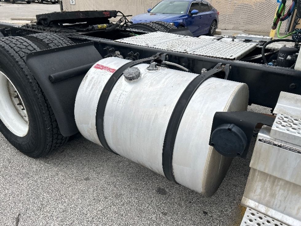 Day Cab Tractor-Heavy Duty Tractors-International-2019-LT625-Houston-TX-315,436\n\t\tmiles-$ 35,000 - Image 17