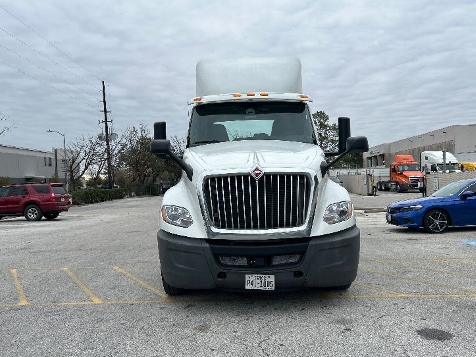 Day Cab Tractor-Heavy Duty Tractors-International-2019-LT625-Houston-TX-315,436\n\t\tmiles-$ 35,000 - Image 2