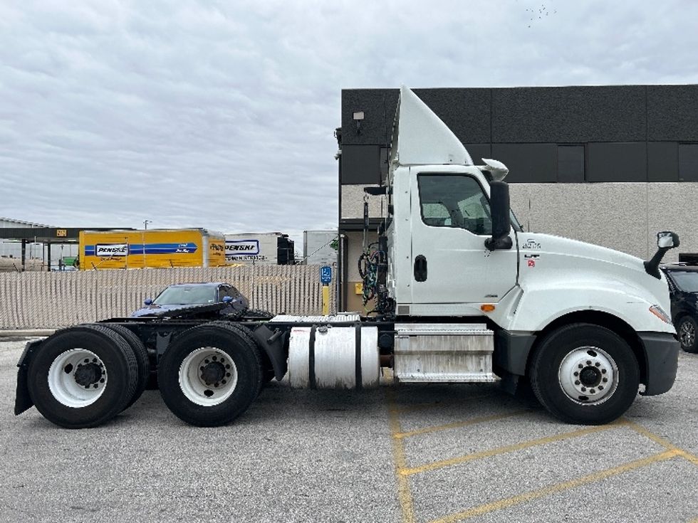 Day Cab Tractor-Heavy Duty Tractors-International-2019-LT625-Houston-TX-315,436\n\t\tmiles-$ 35,000 - Image 8