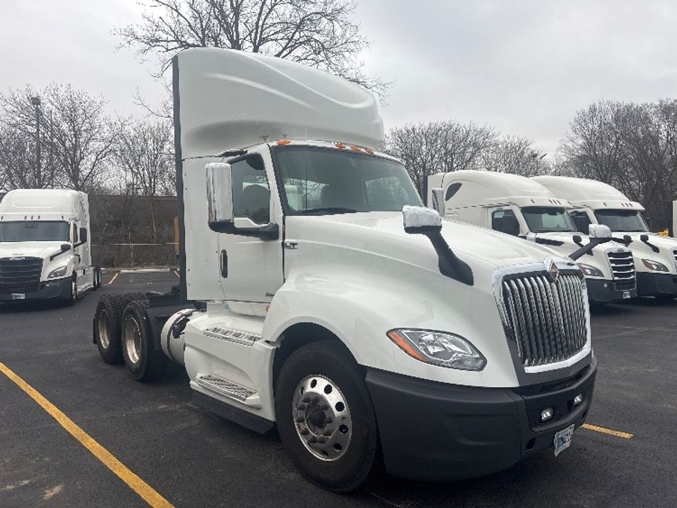 Day Cab Tractor-Heavy Duty Tractors-International-2019-LT625-Indianapolis-IN-557,797\n\t\tmiles-$ 22,000 - Image 1