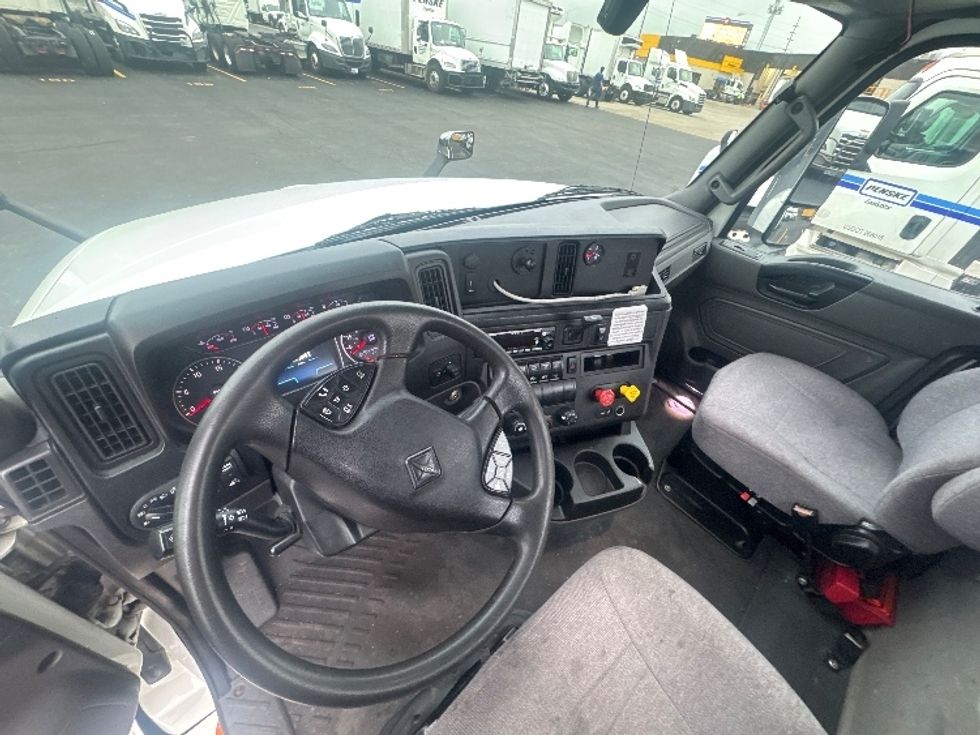 Day Cab Tractor-Heavy Duty Tractors-International-2019-LT625-Indianapolis-IN-557,797\n\t\tmiles-$ 22,000 - Image 11