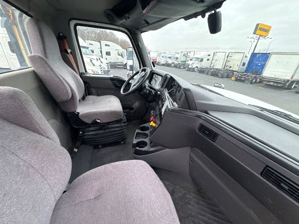Day Cab Tractor-Heavy Duty Tractors-International-2019-LT625-Indianapolis-IN-557,797\n\t\tmiles-$ 22,000 - Image 14