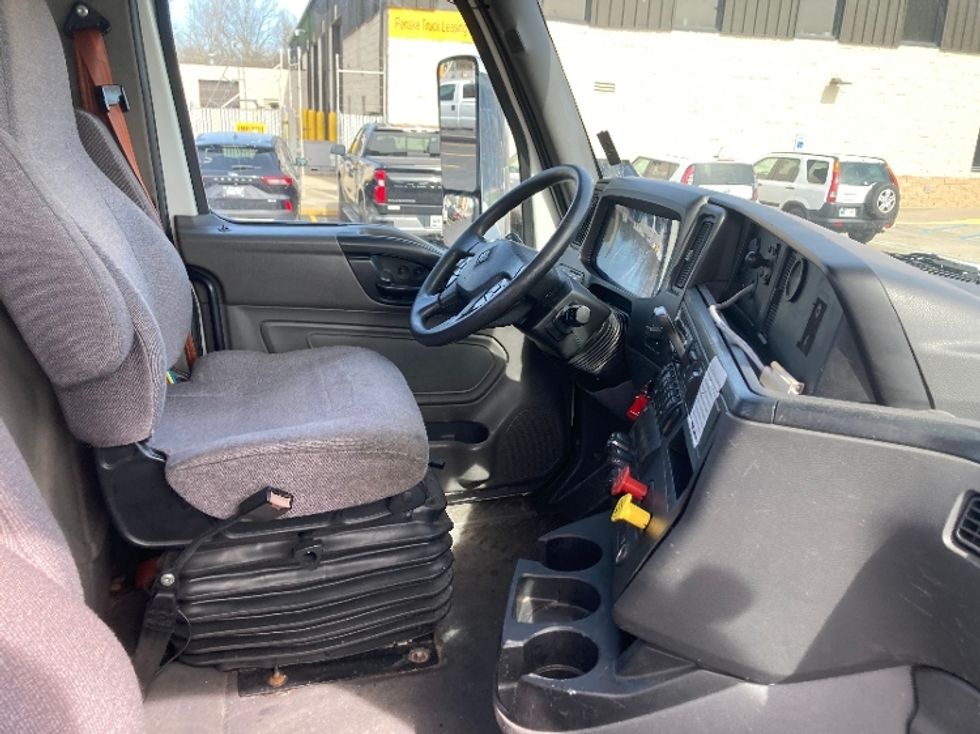 Day Cab Tractor-Heavy Duty Tractors-International-2019-LT625-Indianapolis-IN-557,797\n\t\tmiles-$ 22,000 - Image 17