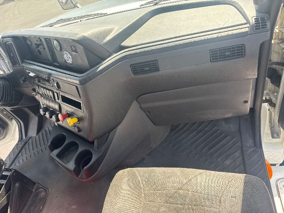 Day Cab Tractor-Heavy Duty Tractors-International-2019-LT625-Indianapolis-IN-596,859\n\t\tmiles-$ 22,000 - Image 13
